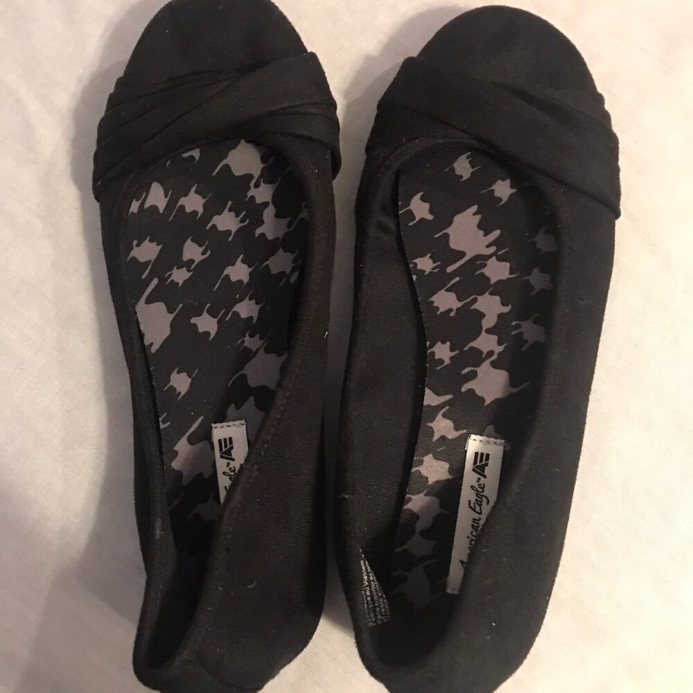 american eagle black flats